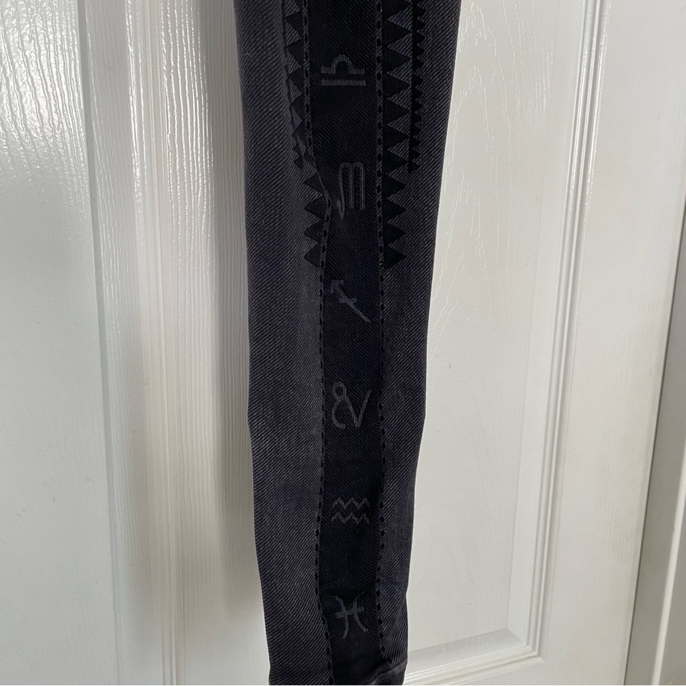 Avocado Athletic - image 5